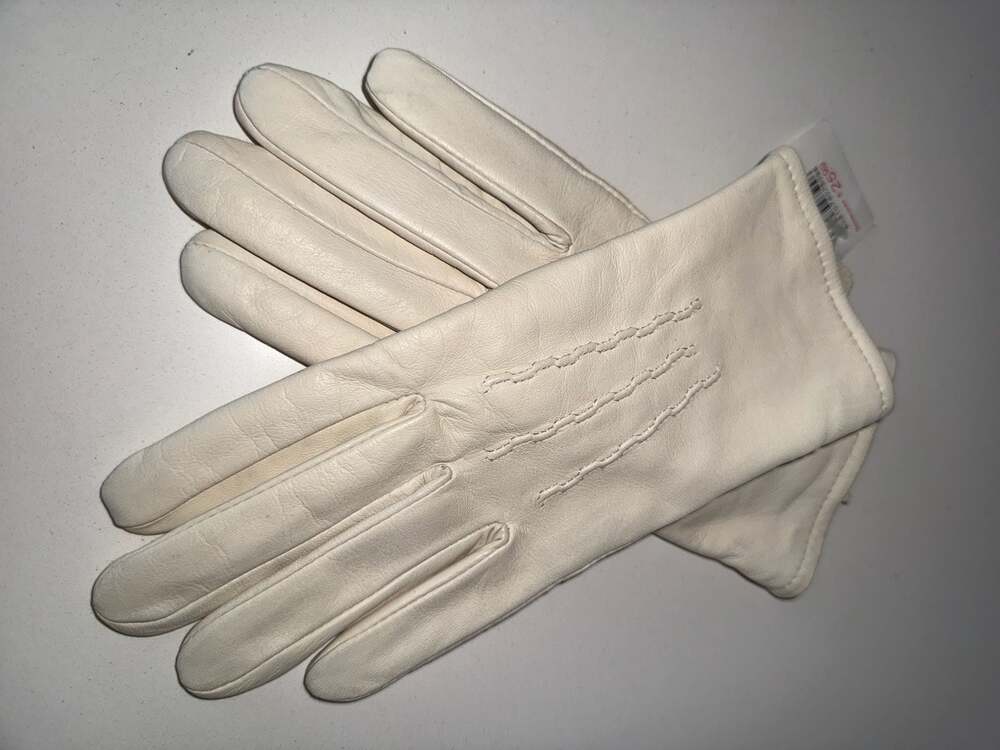 Women's Size 7 White Sheep Nappa Leather Gloves